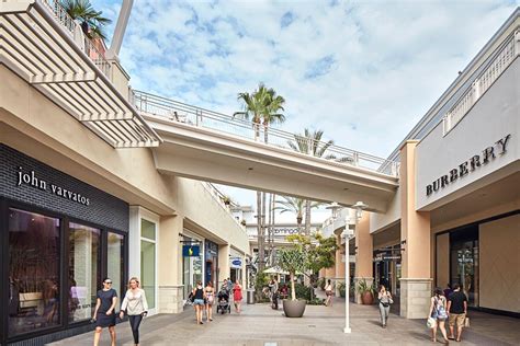 prada fashion valley